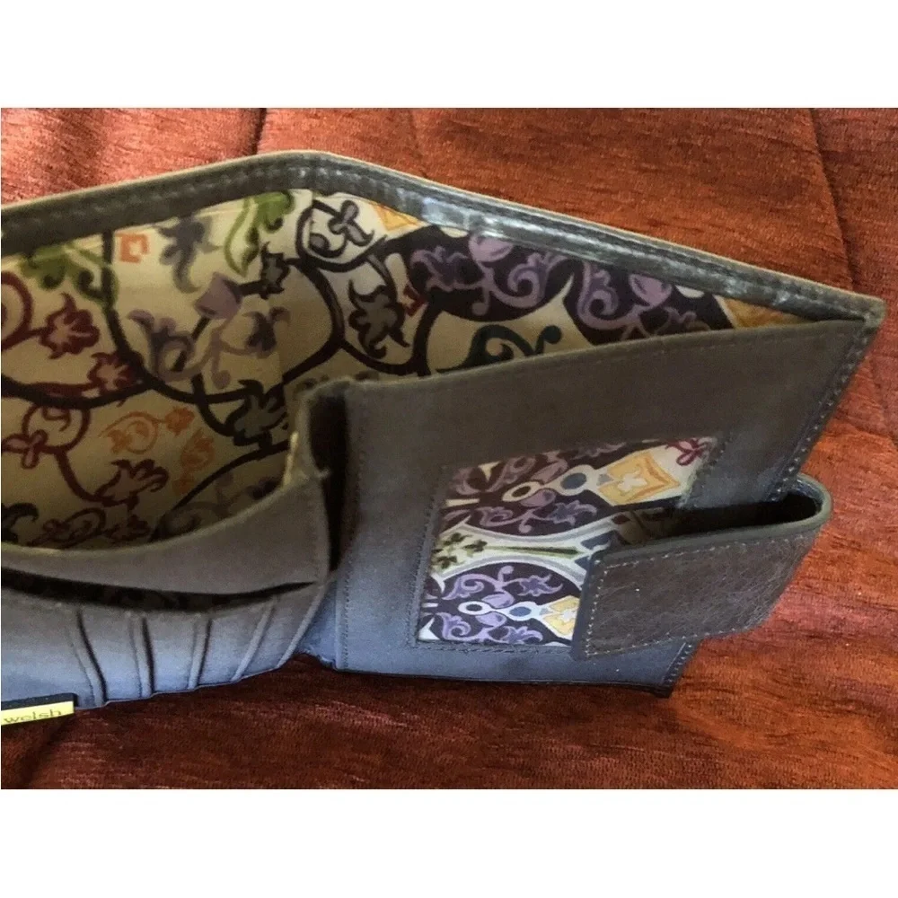 Helen Welsh Wallet Bifold Gray Leather Snap Closure 4